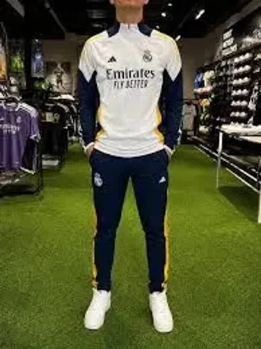 Conjunto frio treino real madrid 24/25
