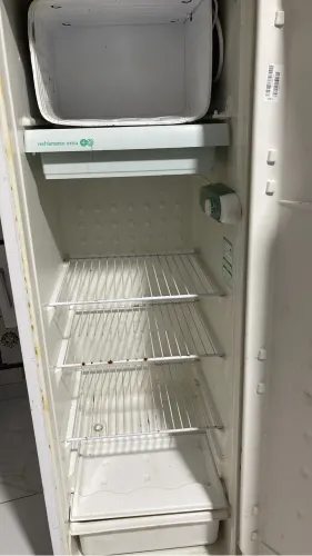 Geladeira consul e uma porta