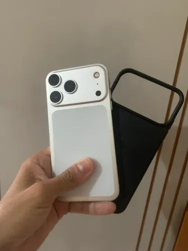 iPhone 11 transformado 17 pro