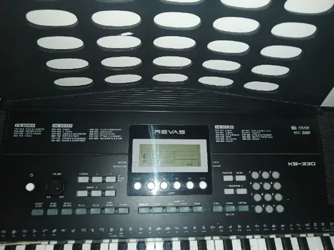 Vendo teclado KB-330