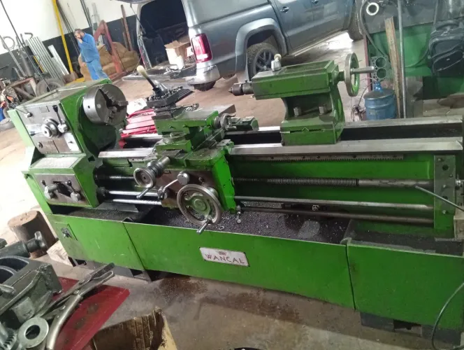Vende-se torno wancal 