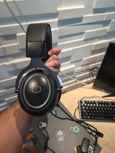 Headset Gamer Cooler Master CH331 - Som Virtual 7.1 Surround, RGB, USB (Excelente Estado)