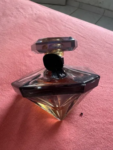 Perfume la nuit tresor Lancôme