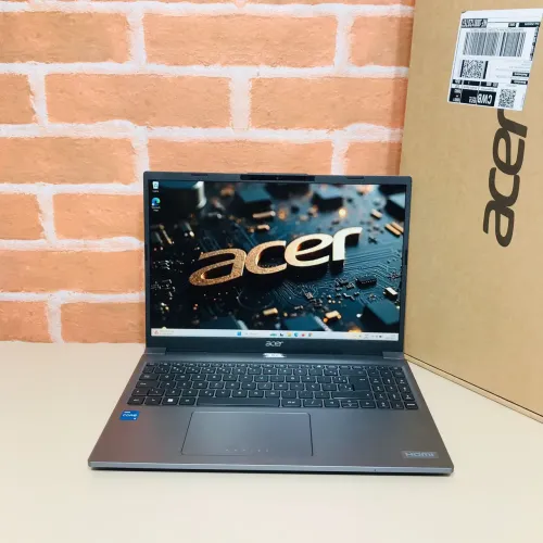 Notebook Acer i5 de 13ª Geração/ Ram 8GB/ Ssd 256GB/ Placa Intel Graphics 4GB 