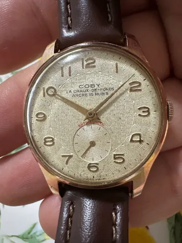 Relógio suíço vintage Coby mecânico