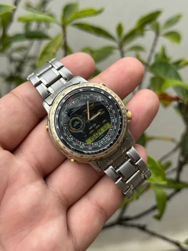 Relógio Citizen C100 - Quartz 