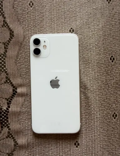 Iphone 11 branco 128GB (2 CARREGADORES TURBO) original.