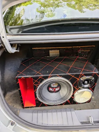 Som automotivo