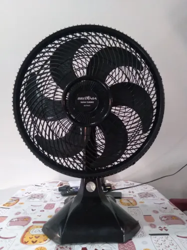 Vende-se um ventilador revisado com garantia