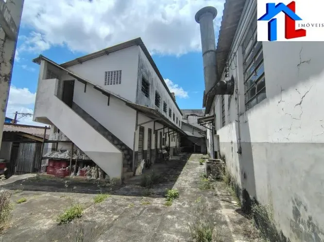 Vendo galpão, 1913m². Cidade Nova. Valor de Venda: R$1.750.000,00.