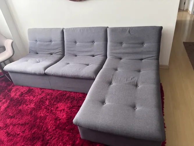 Sofá cinza 3 lugares com chaise