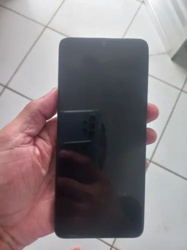 Celular com defeito