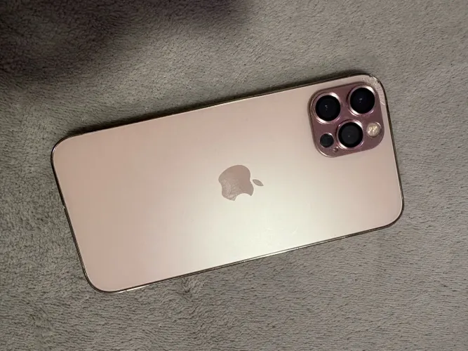 iPhone 12 Pro *Leia Descrição*