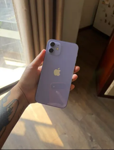 iPhone 12 - em ótimo estado