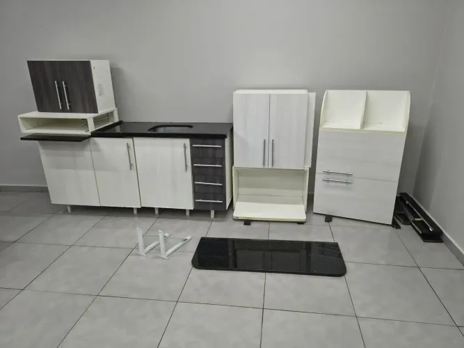 Cozinha completa usada