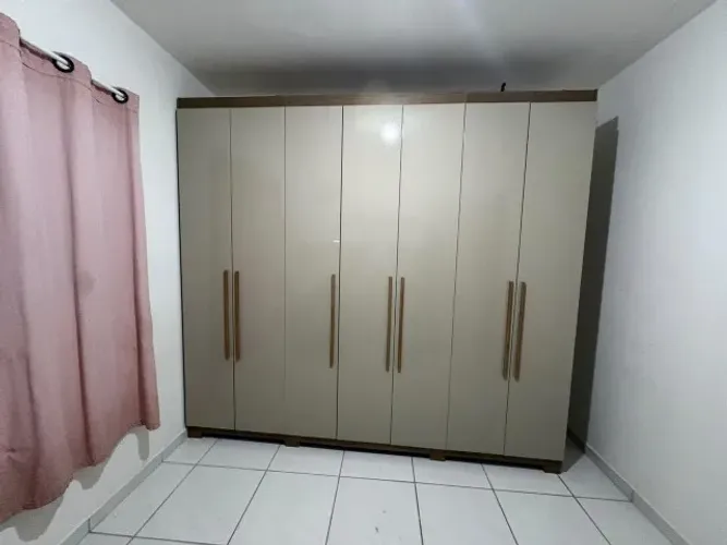 Guarda-roupa 7 portas