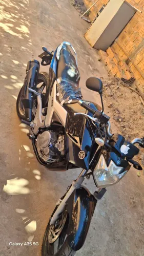 Vende-se Fazer 250 