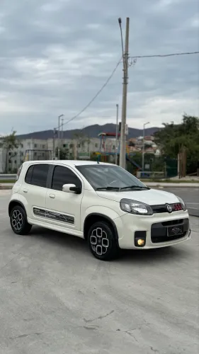 Fiat Uno Sporting 1.4 EVO Fire Flex 8V 4P 2015