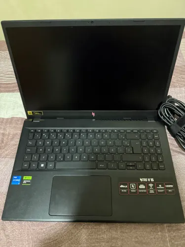 Acer Nitro v15 8GB de RAM SSD 512GB