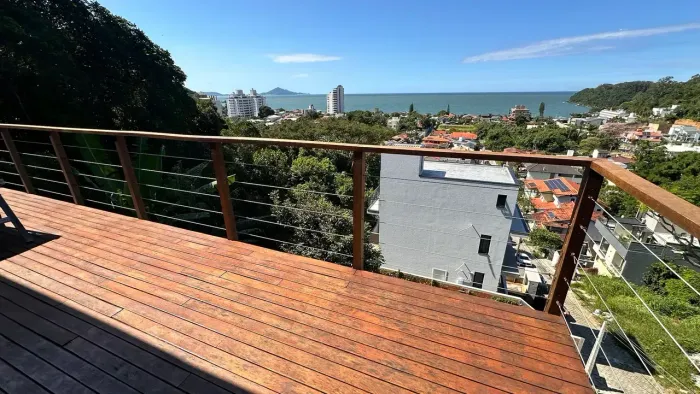 Casa à venda em Cabeçudas com vista para o mar para amantes da natureza