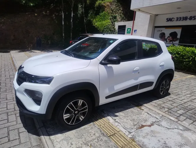 Renault Kwid Intense 1.0 Flex 12V 5P Mec. 2024