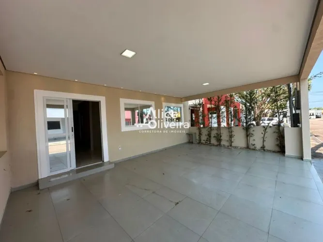 Casa de Condomínio à Venda com 2 quartos, 2 banheiros, 2 vagas por R$ 390.000