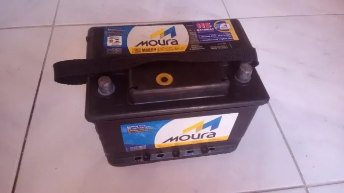 BATERIA MOURA SEMI NOVA 60 AMPERES