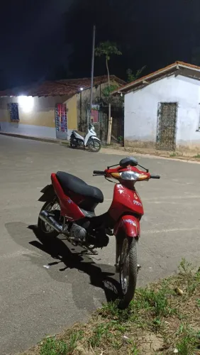 VENDO ESTÁ MOTO VALOR A NEGOCIAR!<br>NEGOCIAR, INTERESSADO CHAMA NO<br>WHATSAPP *70<br>WHATSAPP *70