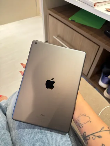 Ipad 9 / 64 GB com Apple Pencil original