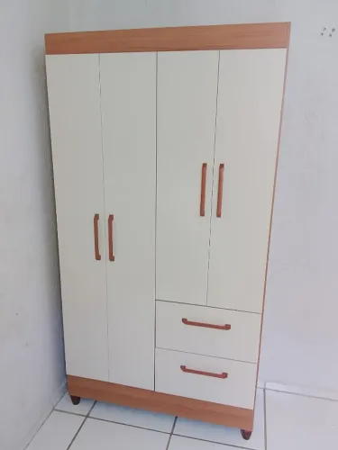 Guarda Roupa 4 portas