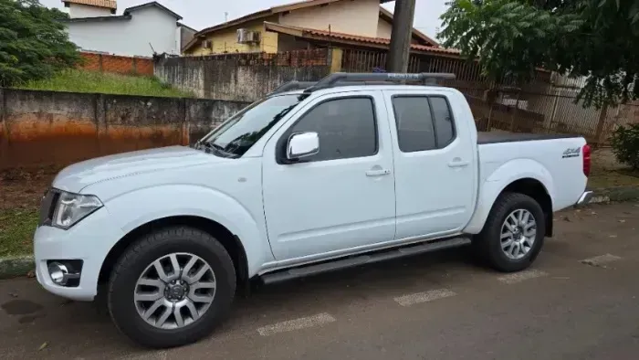Nissan Frontier LE CD 4X4 2.5 TB Diesel Aut. 2013