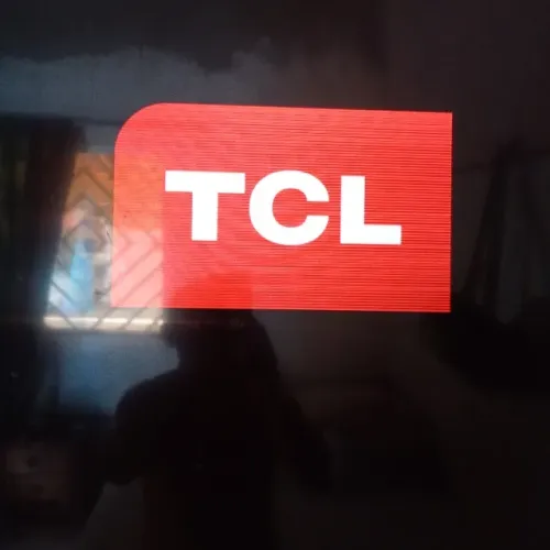 Tv TCL 55 polegadas com linhas mais funcionando perfeitamente