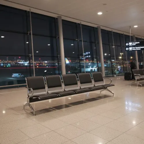 Longarina Estofada 5 Lugares Cromada Conforto Ideal para Aeroportos e Grande Esperas 33114