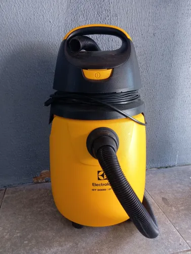 Aspirador de pó e água Eletrolux GT 3000