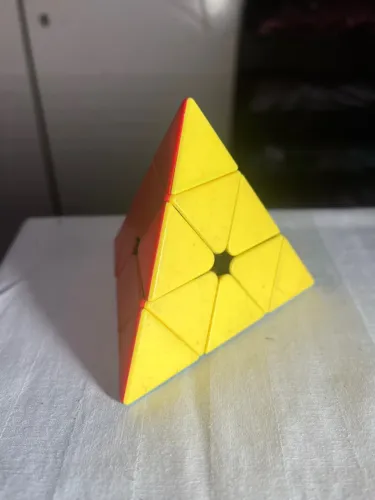 Cubo Mágico Pyraminx Meilong