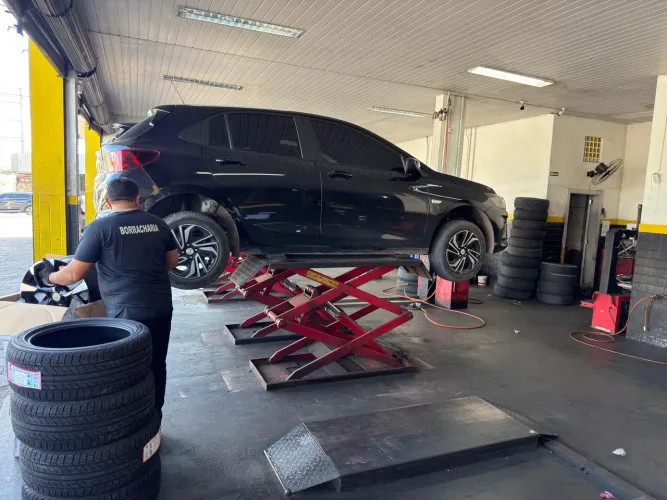 RODAS 15 SEMINOVAS GM CHEVROLET ONIX