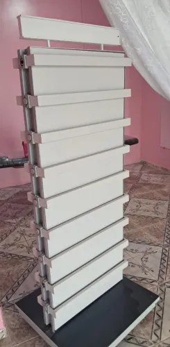 Exposito de roupa