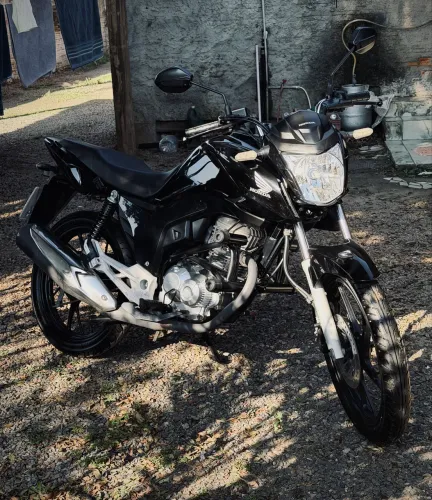Honda FAN 160 preta