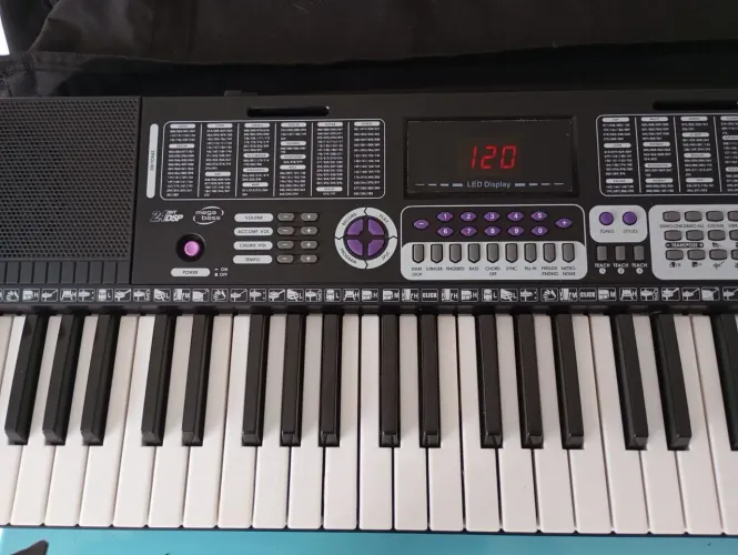 Teclado Waldman 