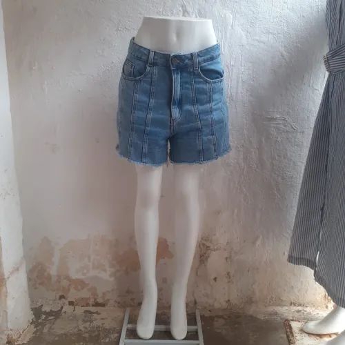 Vendo manequim perna slim veste 38