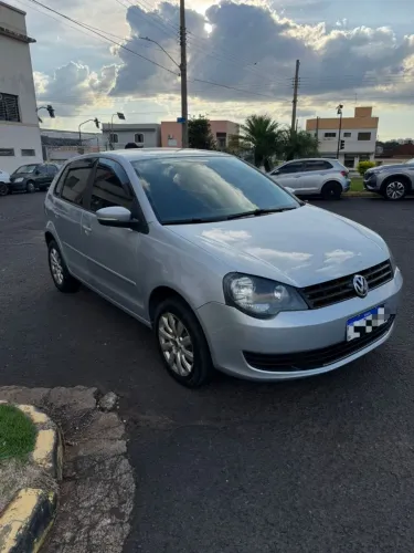 Volkswagen Polo 1.6 Mi/s.ouro 1.6 MI Tot.flex 8V 5P 2013