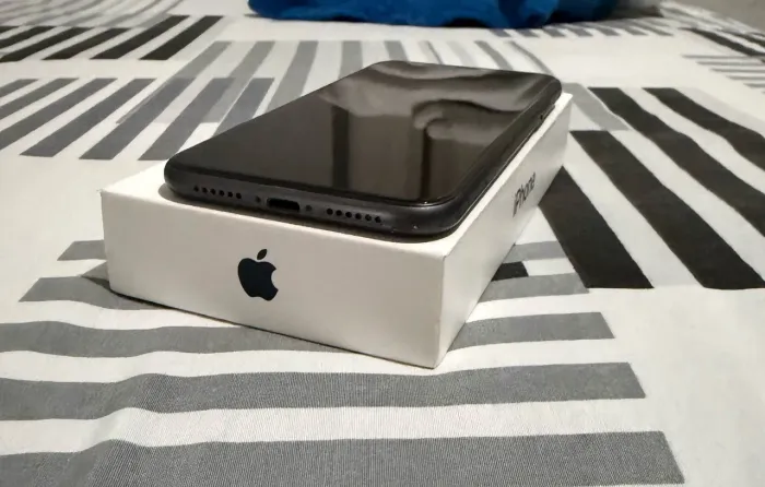 IPHONE 11- 64GB - PRETO