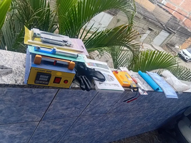 Kit máquina de estação de solda para consertar celular.material na caixa.  