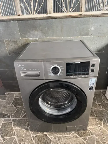 Lavadora frontal Midea