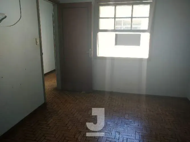Casa com casa de fundo e zoneamento 11 na Vila Nova, Campinas