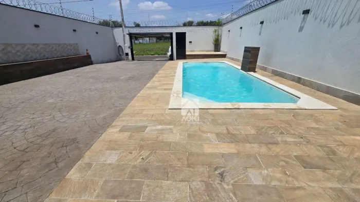 Linda área de lazer com 1 dormitório, cozinha completa com churrasqueira e piscina.