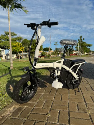 Bicicleta eletrica dobrável NOVA