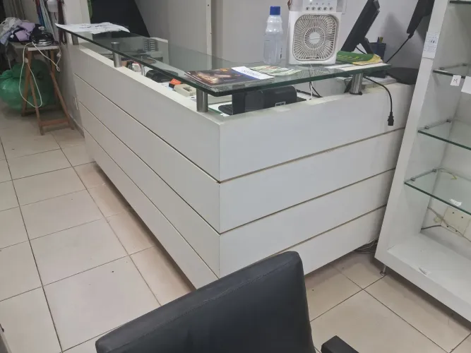 Mobília de loja completa