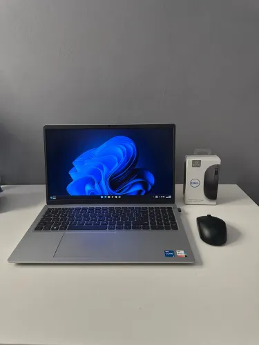 Inspiron 15 3511 acompanha Maleta Dell Pro Slin e mouse Dell