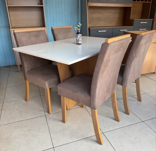 Mesa Jantar